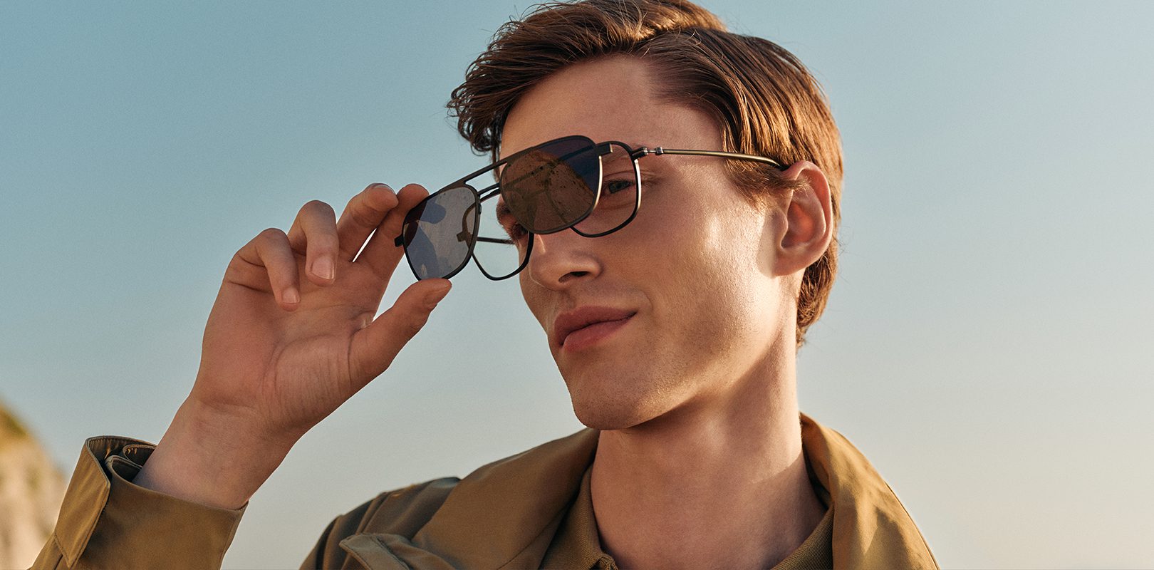 Korrektionsbrille-clip-hechter-paris-schwarz-mpg-model-1620x800px-HEOM-002-10